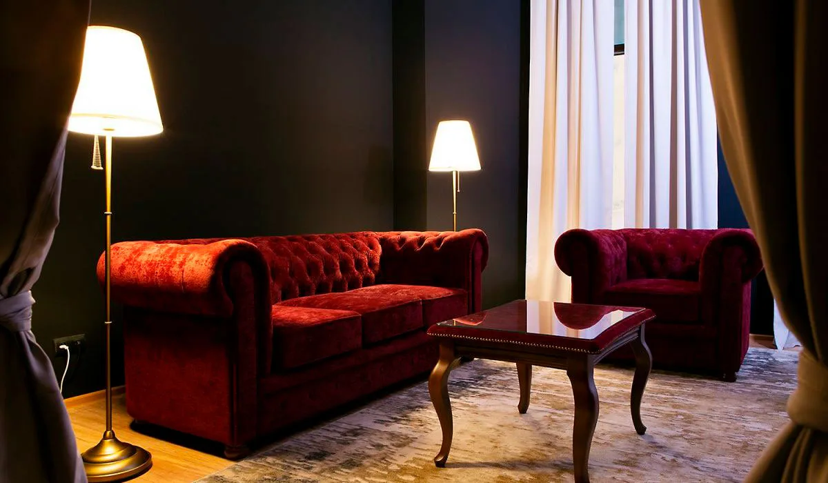 Интерьер салона DELUXE в Санкт-Петербурге