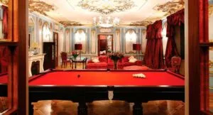 Интерьер салона ROYAL, фото 3